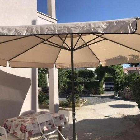 Apartmani Kastelan Barbat na Rabu Exteriör bild