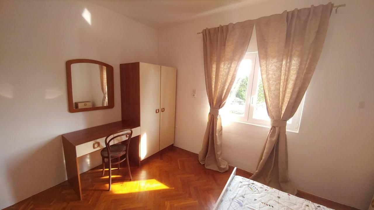 Apartmani Kastelan Barbat na Rabu Exteriör bild