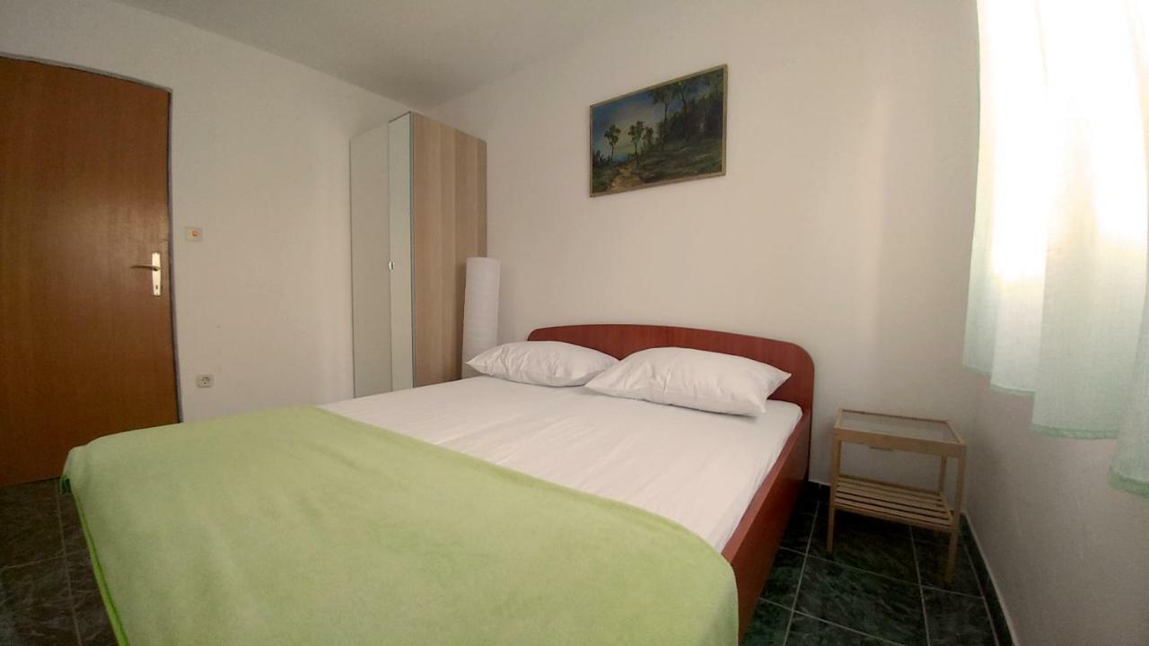 Apartmani Kastelan Barbat na Rabu Exteriör bild